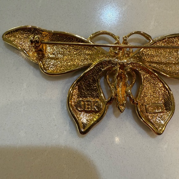 Camrose & Kross Vintage 90โs Jackie Kennedy Butterfly Brooch - Picture 8 of 10